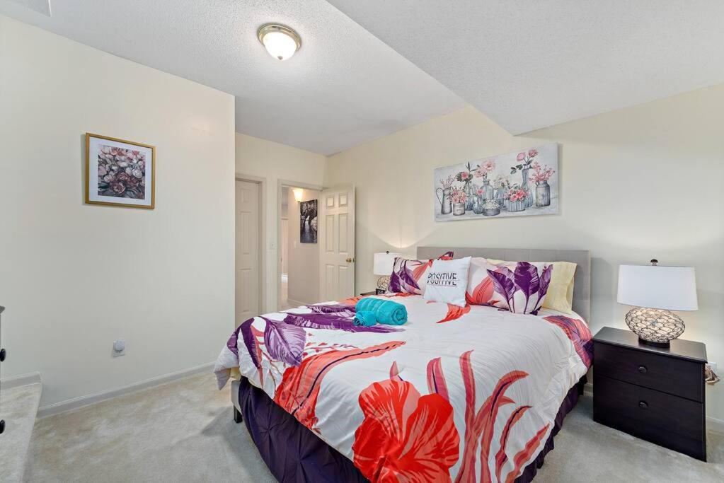 Beautiful Townhome, 11 Minutes To Downtown, Kcmo. Kansas City Exterior photo