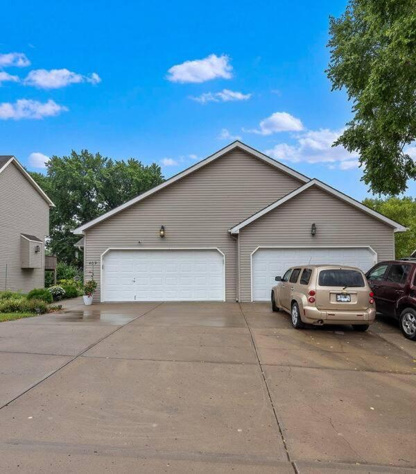 Beautiful Townhome, 11 Minutes To Downtown, Kcmo. Kansas City Exterior photo